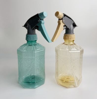 Un bon prix. Vase de fenêtre personnalisée 400 ml PET Flasque de pulvérisation de brouillard fin avec 28/400 cou Autre design en ligne